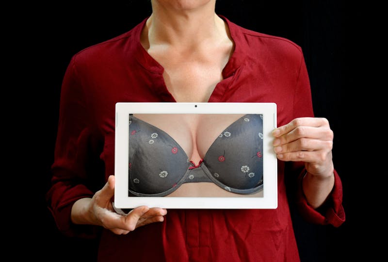 corregir mamoplastia mal realizada